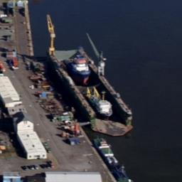 Small floating dock