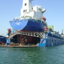 Ceksan shipyard image 4
